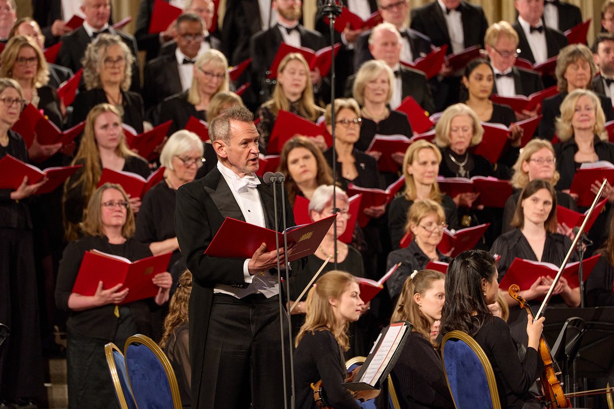SinfoniaSmithSq's tweet photo. Photos from a commemorative concert marking the 80th anniversary of VE Day by Sinfonia Smith Square and @parliamentchoir, with narration by @XanderArmstrong, held in Westminster Hall at the Houses of Parliament.

The concert was broadcast on @ClassicFM  - listen back on @GlobalPlayer