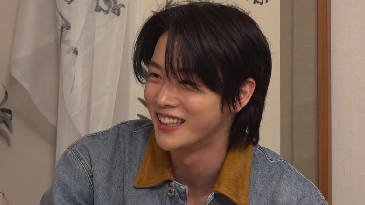 jsc_pics's tweet photo. he looks so good https://t.co/eSwTJ9Y3ZZ