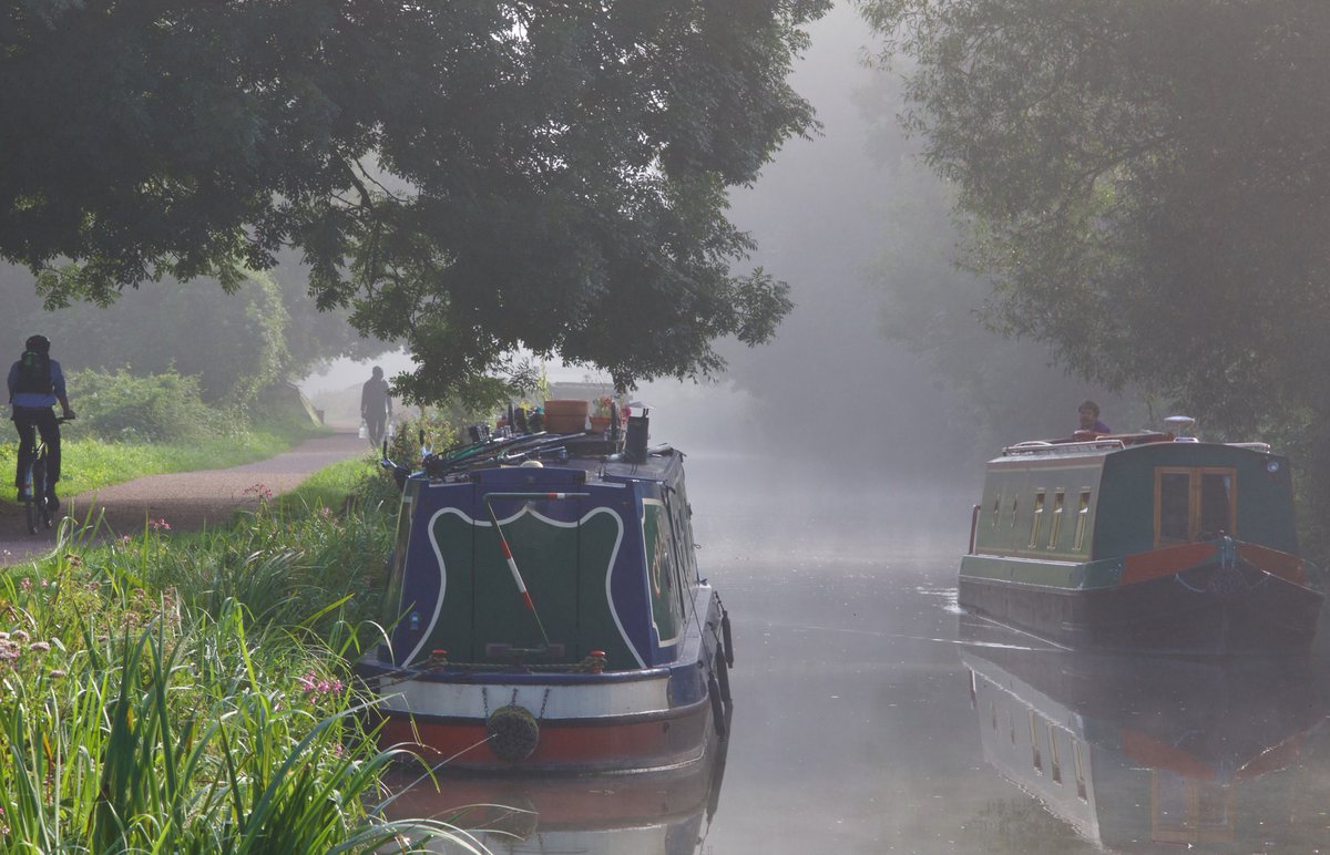 The Great West Way is home to two of the UK’s most famous waterways, the River Thames and the Kennet and Avon Canal.

Stretching across the entire route,   enjoy a range of unique experiences from canal and boat tours, to paddleboarding.
bit.ly/3OzAtdE