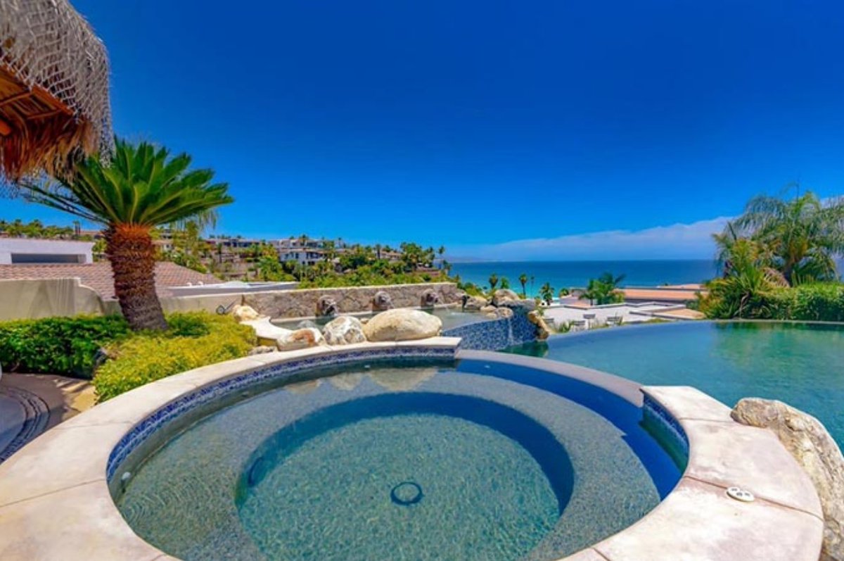 CaboREMagazine's tweet photo. #CasaTresFlores, is a 5BR masterpiece of #luxuryliving in the  exclusive gated enclave of #PalmillaNorte. Offering breathtaking views  &amp; a location just steps from the swimmable sands of Palmilla Beach, this stunning villa is a must see! https://t.co/vB36hayNjh | @DelMarLosCabos https://t.co/Bs5evpHSH8