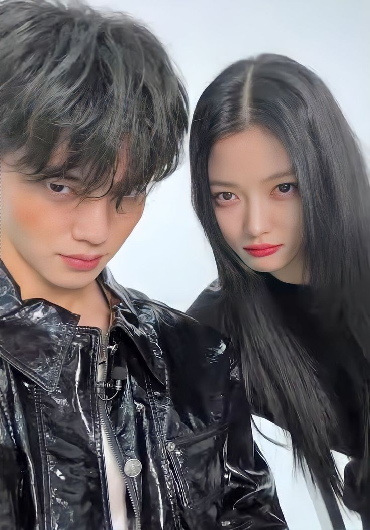 ㅤ
 İkinci yılımız kutlu olsun sevgilim. Sen hayatıma girdiğinden beri baharda açan çiçekler hiç solmadı
ㅤ