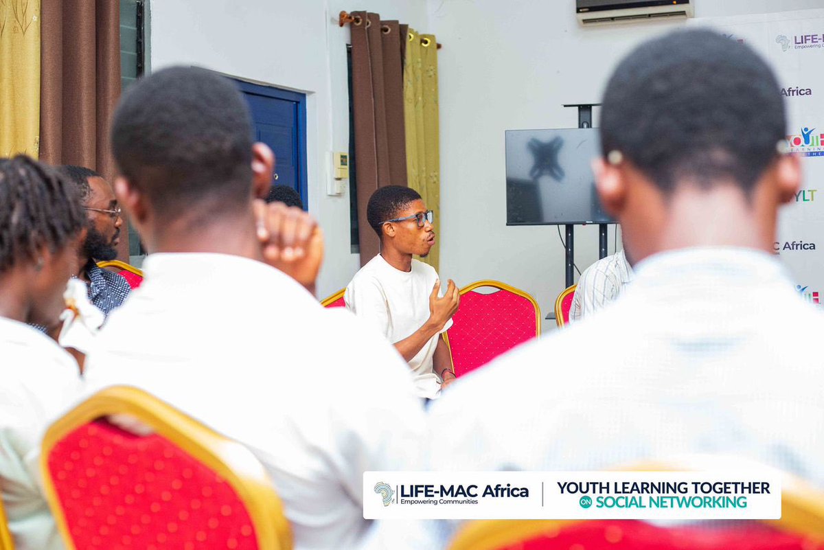 LifeMacAfrica's tweet image. At our #YouthLearningTogether on #SocialNetworking, we ditched the facilitator and had real talk.

For every 10 people you meet, 3 will help you, 3 may need your help, 3 won’t care, and 1 will open a door you never imagined—so show up with value every time.

#LIFEMACAfrica #YLT