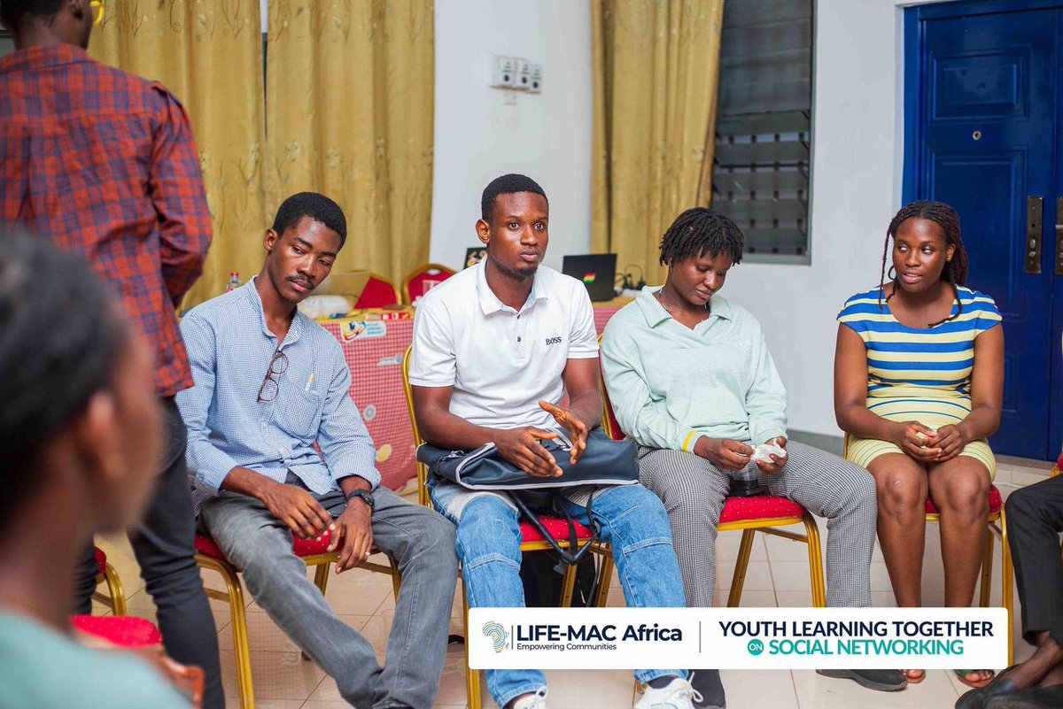 LifeMacAfrica's tweet image. At our #YouthLearningTogether on #SocialNetworking, we ditched the facilitator and had real talk.

For every 10 people you meet, 3 will help you, 3 may need your help, 3 won’t care, and 1 will open a door you never imagined—so show up with value every time.

#LIFEMACAfrica #YLT