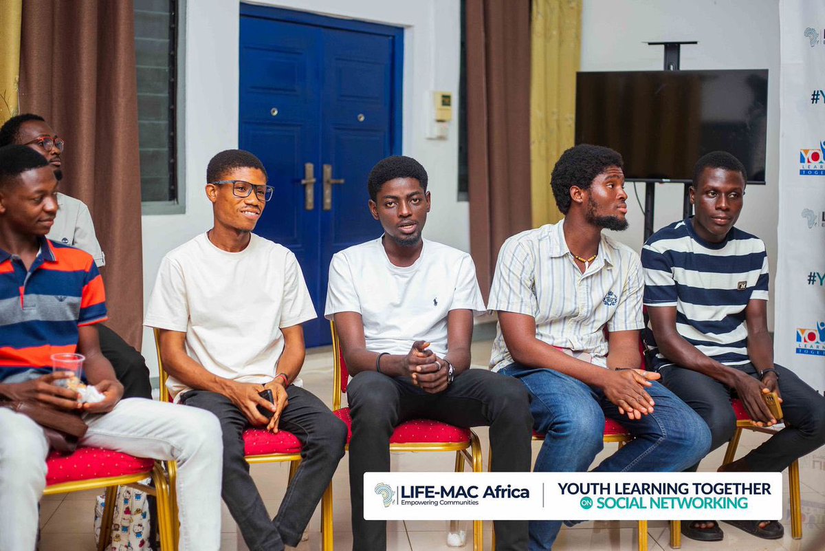 LifeMacAfrica's tweet image. At our #YouthLearningTogether on #SocialNetworking, we ditched the facilitator and had real talk.

For every 10 people you meet, 3 will help you, 3 may need your help, 3 won’t care, and 1 will open a door you never imagined—so show up with value every time.

#LIFEMACAfrica #YLT