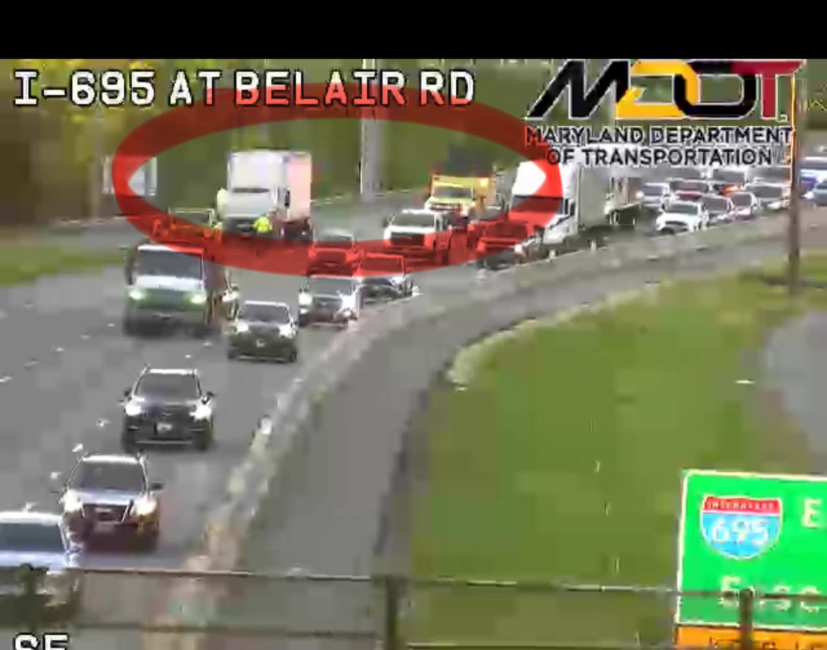 TonyOnTraffic's tweet photo. Crash on the OL of the beltway at Belair Rd crowds the right lane. Delays start from I-95. @wbalradio @98rock #wbaltraffic #mdtraffic #Overlea https://t.co/1mMBKBkz7n