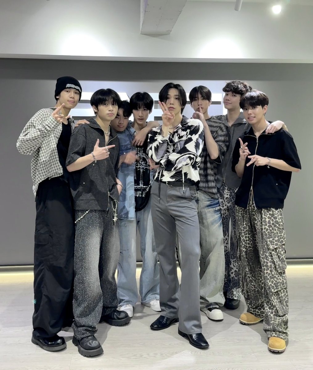 naorocky0225's tweet image. 여기에 우리 귀요미가 있어요😘❤️‍🩹
볼륨감있고 멋진 무대 고마워요🥹 
또 콜라보가 있으면 좋겠다🤭

#ARKis #FFO
#라키 #ROCKY🐺
#하모 #HAMO
#Taiwan 🇹🇼
#WishUpon_Rocky_InTaipei
@p_rockyent