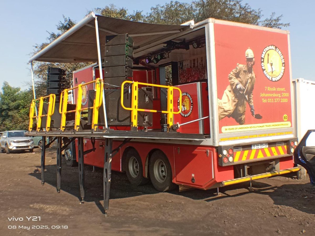 _cosatu's tweet photo. #NUM Youth Structure is partnering with the #YCLSA to lead a recruitment campaign to organized unorganized young workers at Afrimat Nkomazi Coal Mine @YCLSA #Back2Basics #ClassStruggle https://t.co/or97gQTz8s