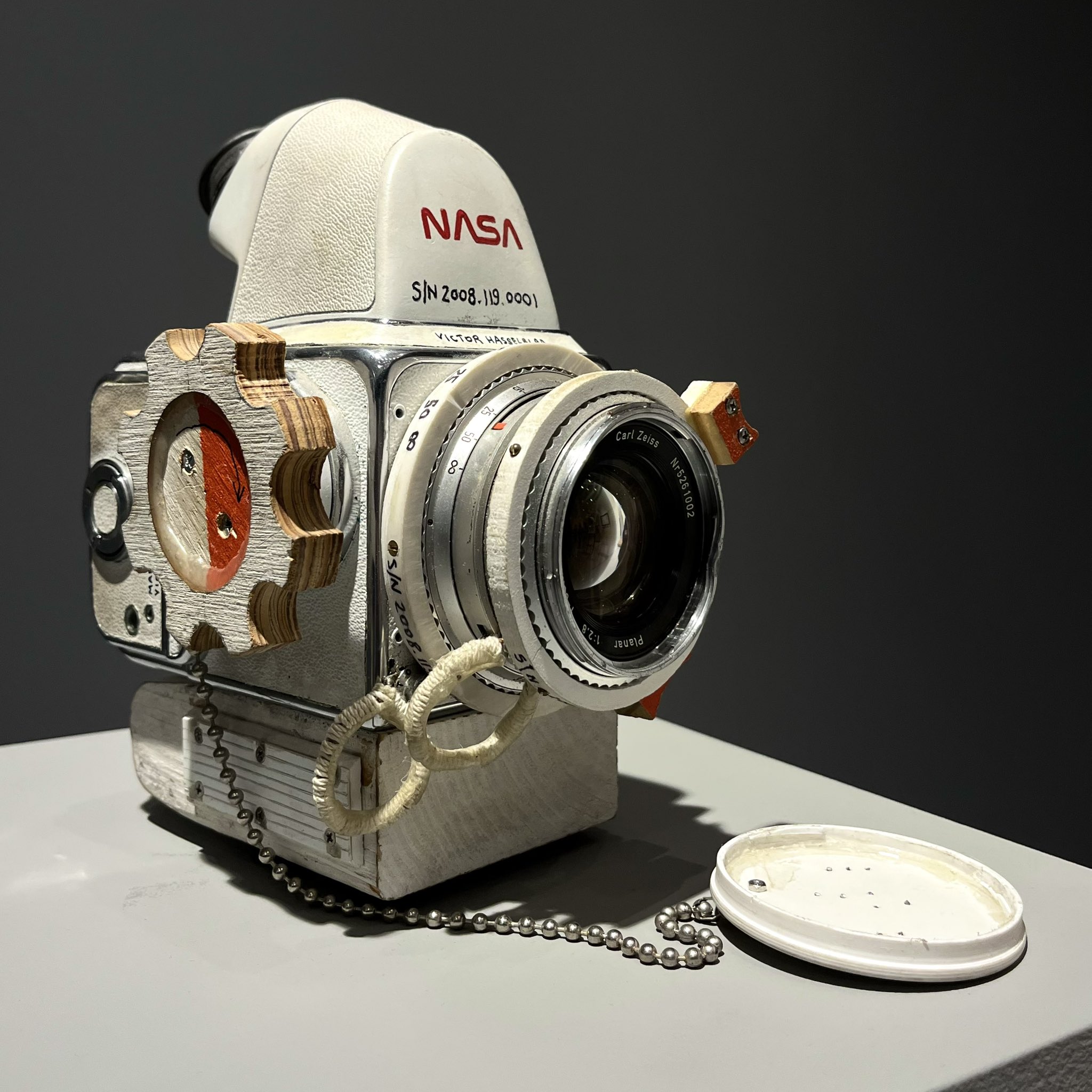 【超希少】 Tom Sachs トムサックス フィルムカメラ カメラ ソウル限定 RO on X: 