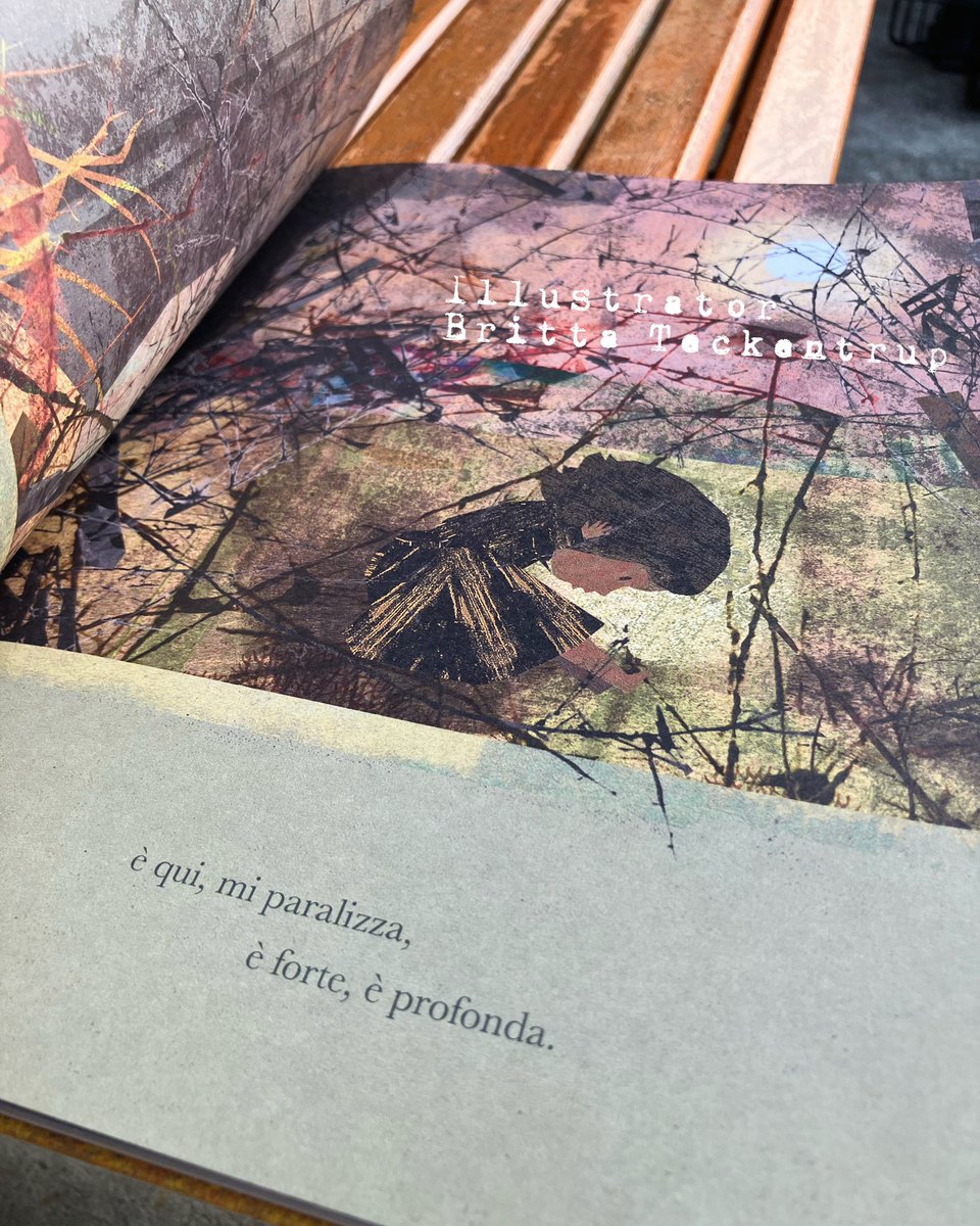 tabanerubooks's tweet image. 『Abbi coraggio!』
#BrittaTeckentrup

知らないことの恐ろしさと魅力について描かれた絵本。
自然の描写がガラスにヒビが入ったかのような予想も付かないアクション・ペインティングに似たシーンがあったり、恐怖の透明度が高いイラストレーション。イラストはドイツのブリッタ・テッケントラップ。