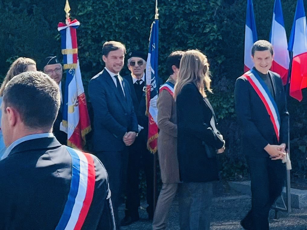 Julien Miro (@julienmiro) on Twitter photo 🇫🇷 J’étais présent ce matin à la cérémonie de la victoire de 1945 à <a href="/CastelnauleLez/">Castelnau-le-Lez</a> . En ce 8 mai, nous rendons hommage à celles et ceux qui ont combattu pour la liberté. Cette liberté chérie nous la leur devons. N’oublions pas leur sacrifice. 🇫🇷 J’étais présent ce matin à la cérémonie de la victoire de 1945 à <a href="/CastelnauleLez/">Castelnau-le-Lez</a> . En ce 8 mai, nous rendons hommage à celles et ceux qui ont combattu pour la liberté. Cette liberté chérie nous la leur devons. N’oublions pas leur sacrifice.