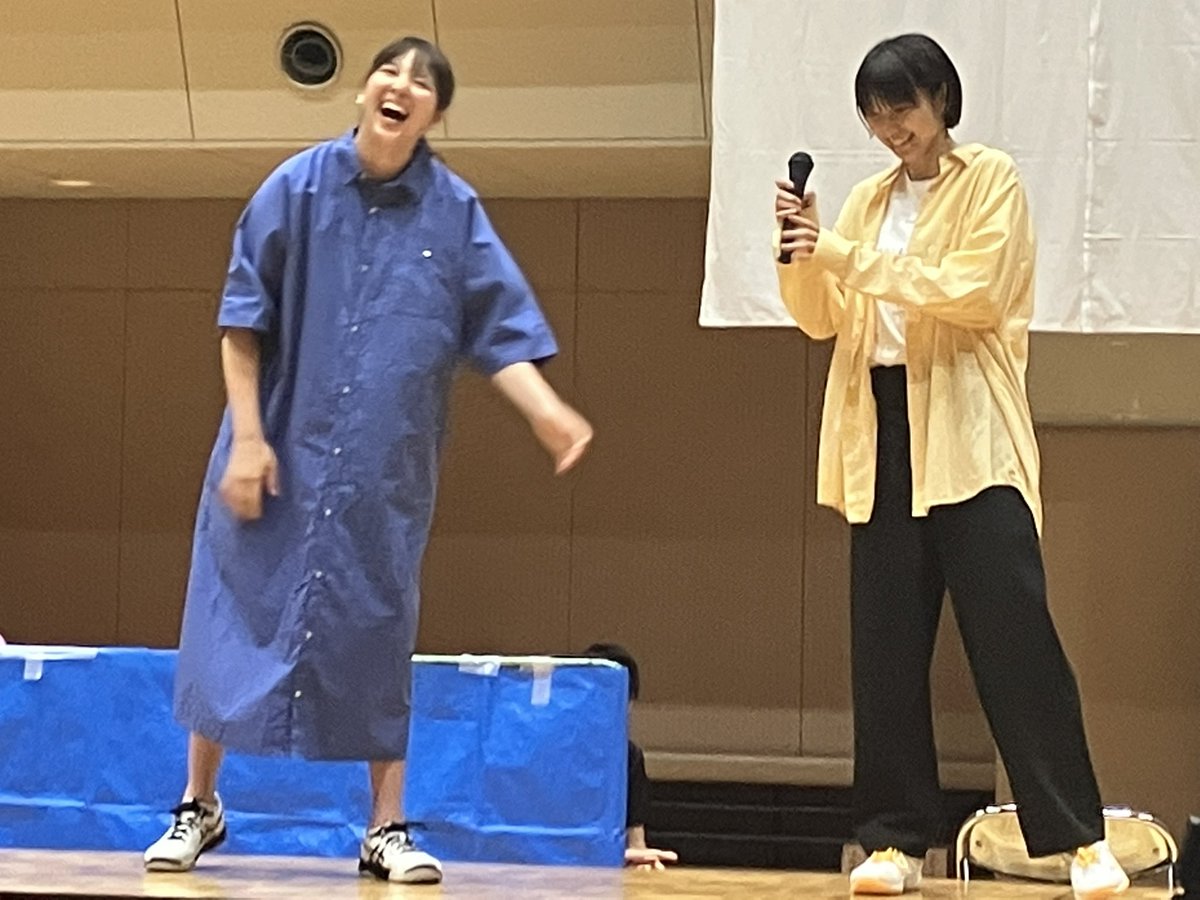 h0BxMDmvBPRNF9t's tweet photo. 2023年5月28日、試合を見る前にファン感参加🎶
蘭奈さん、群馬銀行の制服からの〜ユニからの〜私服…一気に推し活スタートした瞬間です😊
・
#群馬グリーンウイングス
#GGreenwings
#推し活
#白岩蘭奈 選手
#ファン感
#月末のファン感行きます https://t.co/cOvnGWaEin