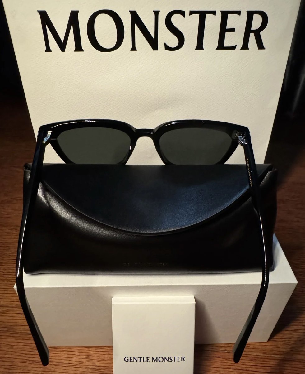 nnn199437's tweet photo. รีวิว GENTLE MONSTER(เจนเทิล มอนสเตอร์) 
แว่นกันแดด เลนส์โพลาไรซ์ ของจริงสาวยตาแตก 
พิกัด https://t.co/8p8am3c6L4
พิกัด https://t.co/DM0FPP8fBj https://t.co/jsjWFnAnWF