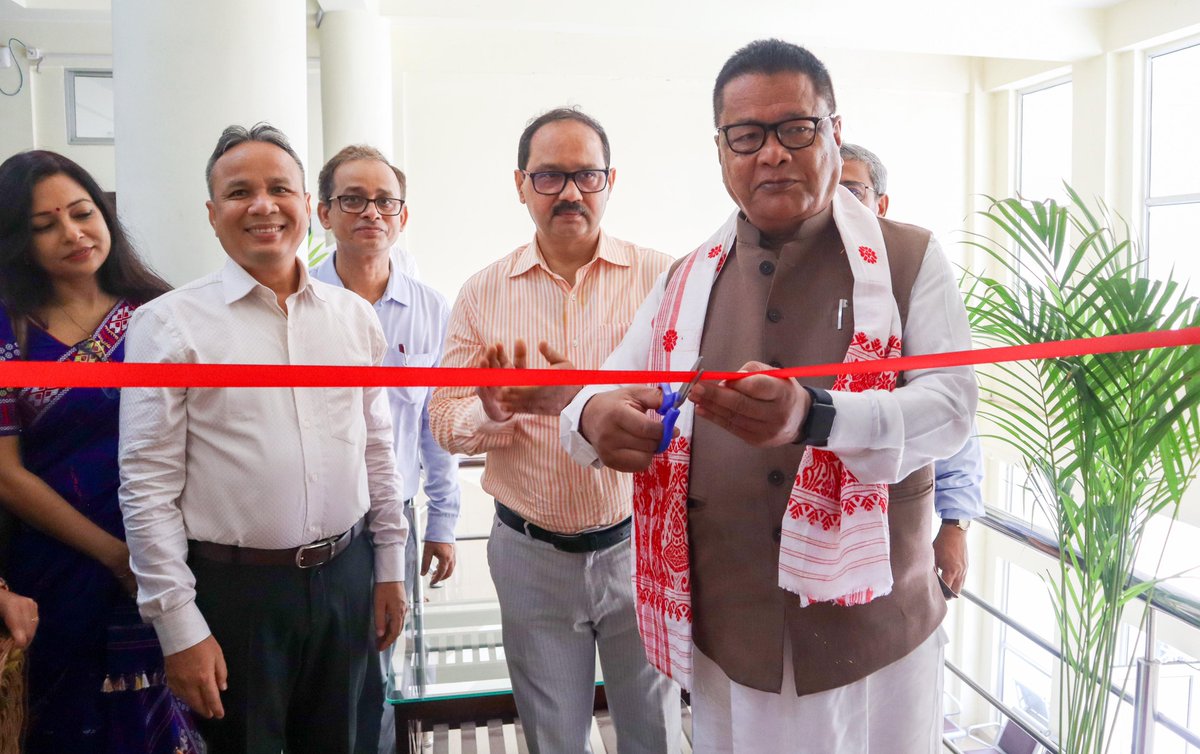 Gauhati University (@gauhatiuniv) on Twitter photo #SAMARTH brings transparency, efficiency & real-time access to data, said Hon Min Dr <a href="/ranojpeguassam/">Ranoj Pegu</a> at the inauguration of the Regional <a href="/Samarth_eGov/">Samarth eGov</a> centre at #GauhatiUniversity.
He called it a milestone in #Assam’s journey toward digital higher education.
<a href="/EduMinOfIndia/">Ministry of Education</a> #SAMARTH brings transparency, efficiency & real-time access to data, said Hon Min Dr <a href="/ranojpeguassam/">Ranoj Pegu</a> at the inauguration of the Regional <a href="/Samarth_eGov/">Samarth eGov</a> centre at #GauhatiUniversity.
He called it a milestone in #Assam’s journey toward digital higher education.
<a href="/EduMinOfIndia/">Ministry of Education</a>