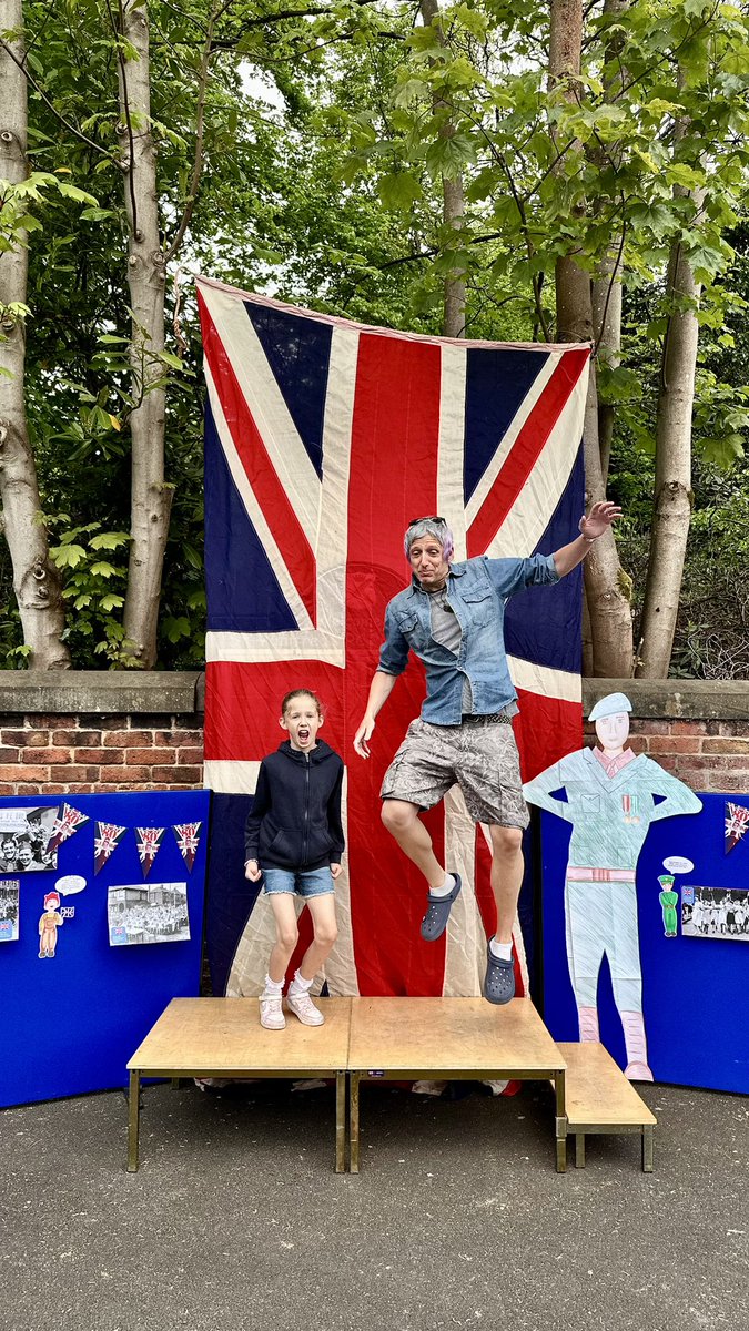 Christophe tweet media