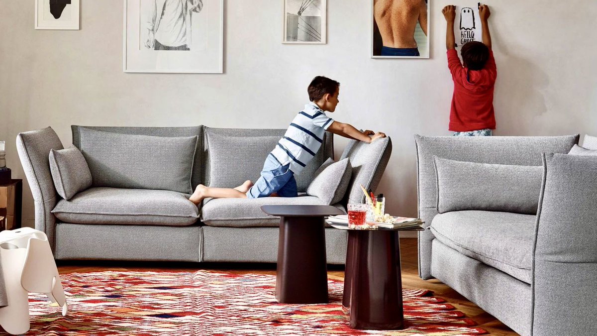 The Alluring Embrace of the Vitra Mariposa Sofa: A Design Statement in Comfort and Versatility.
More on Lomuarredi’s blog: blog.lomuarredi.com/2025/05/vitra-…
#moderndesign #design #furnituredesign #FurnitureInspo #furniture #bloggers #newblogpost #lomuarredi