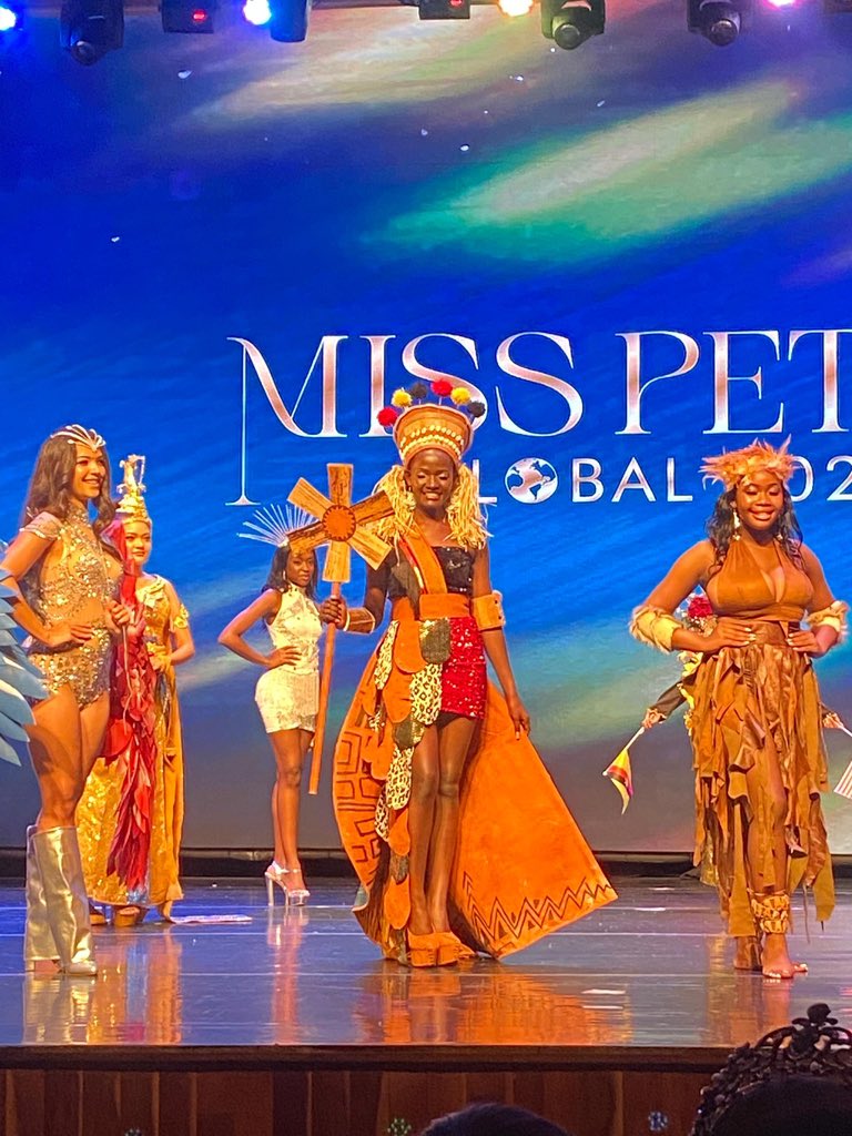 Rotaract Club Of Kawempe (@rctkawempe) on Twitter photo A Queen never forgets her roots 🇺🇬.
Now at National Costume Preliminaries at #misspetiteglobal2025.
We are proud of you <a href="/ruth5_sanyu/">Sanyu Ruth Mugabi</a>
Keep going . Let's keep voting for Ruth Sanyu ,
#Rotary #Rotaract #Uganda A Queen never forgets her roots 🇺🇬.
Now at National Costume Preliminaries at #misspetiteglobal2025.
We are proud of you <a href="/ruth5_sanyu/">Sanyu Ruth Mugabi</a>
Keep going . Let's keep voting for Ruth Sanyu ,
#Rotary #Rotaract #Uganda