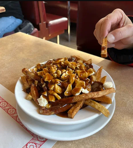 JefferyThomas's tweet image. Oh Captain ... 

You've been away from #Montreal too long. ⚜️🇨🇦

Come home and we will get you a great poutine! 

#NDG