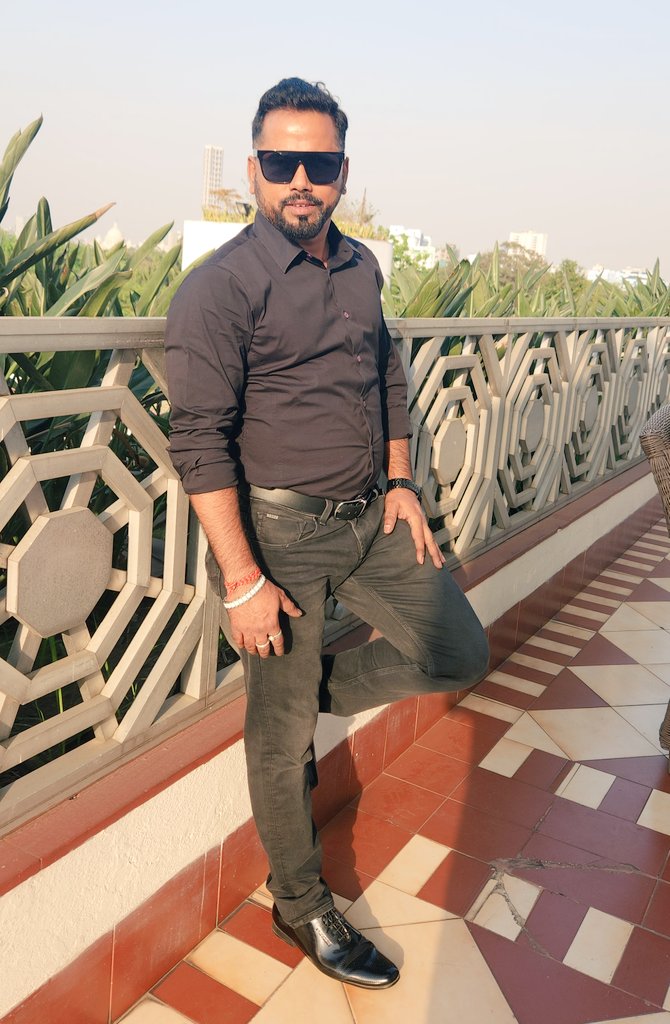 SomnathKarActor's tweet image. Good Morning Everyone ❤️ 🫰✌️👍
 #somnath #SomnathKar #somnathkaractor  #foryouシ #foryourpage #love  #trendingnow #facebook  #trendingpost #lookoftheday #lifeisbeautiful  #virals #viralpost2025   #jeet30 #fashionstyle #fashionista #suryakar #instareels  #indiangirlsfashion