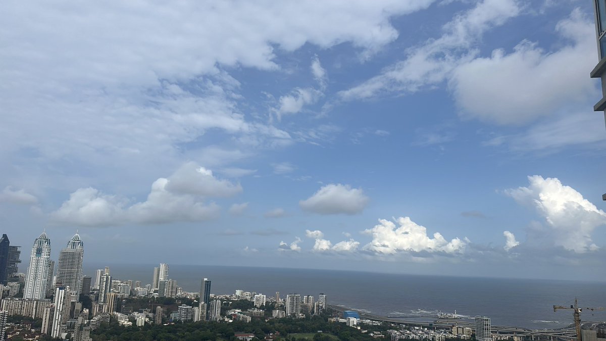 Almost Californian skies today over Mumbai ☺️