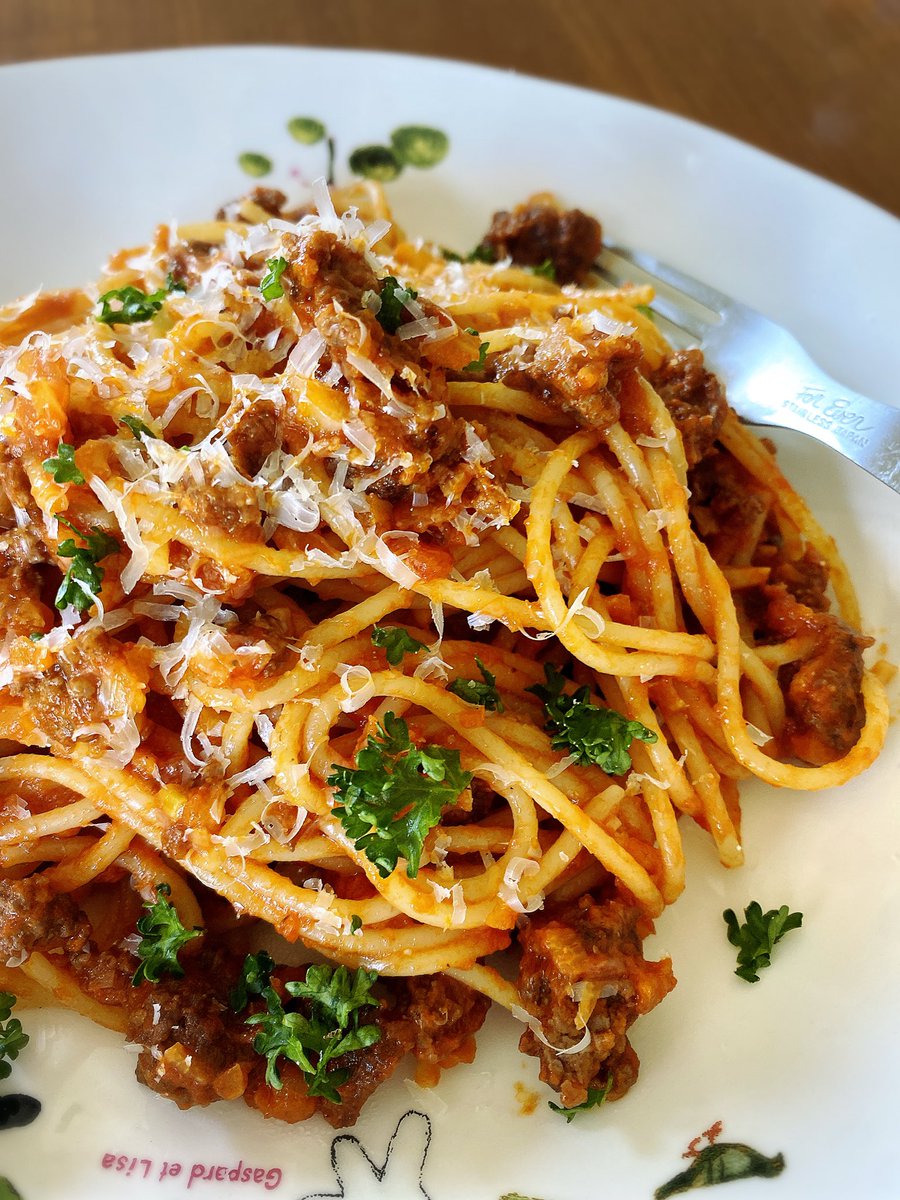 Spook_Cat's tweet photo. 飯テロ連投
明太子クリームパスタとボロネーゼ🍝

ポーチドエッグ前回よりうまくできた😅
ボロネーゼは幅広パスタじゃなくても食べやすいようにお肉ゴロゴロにしてみたよ🤤

#pasta #パスタ #スパゲッティ #明太子クリームパスタ #ボロネーゼ https://t.co/XfYuGOai8b