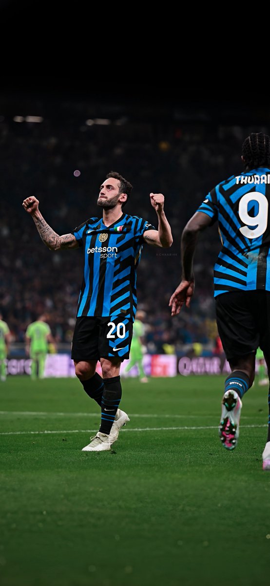Chaabi4K's tweet photo. 📁 4K Wallpapers
  📂 UEFA Champions League 
    📂 INT (4) - (3) FCB
      📂 Inter Milan #ForzaInter https://t.co/V4ZTLLQDDt