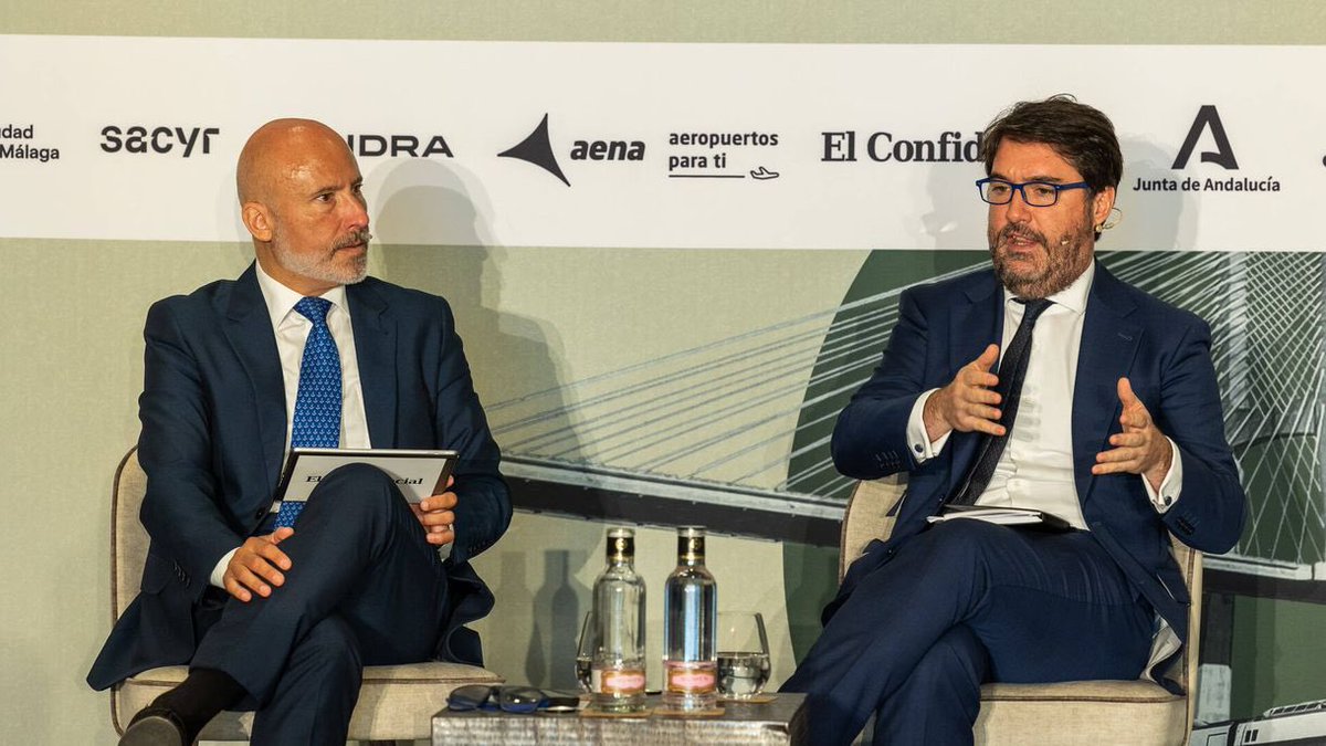 Joseluislosa's tweet photo. Semana de Feria trabajando en Málaga. Orgulloso de moderar el I Foro España Construye que organiza @elconfidencial en el Gran Hotel Miramar con el alcalde de @malaga @pacodelatorrep, la consejera de @FomeAND de la @AndaluciaJunta @Rocio_DiazJ y numerosos empresarios y expertos. https://t.co/wMOl1cNbPR