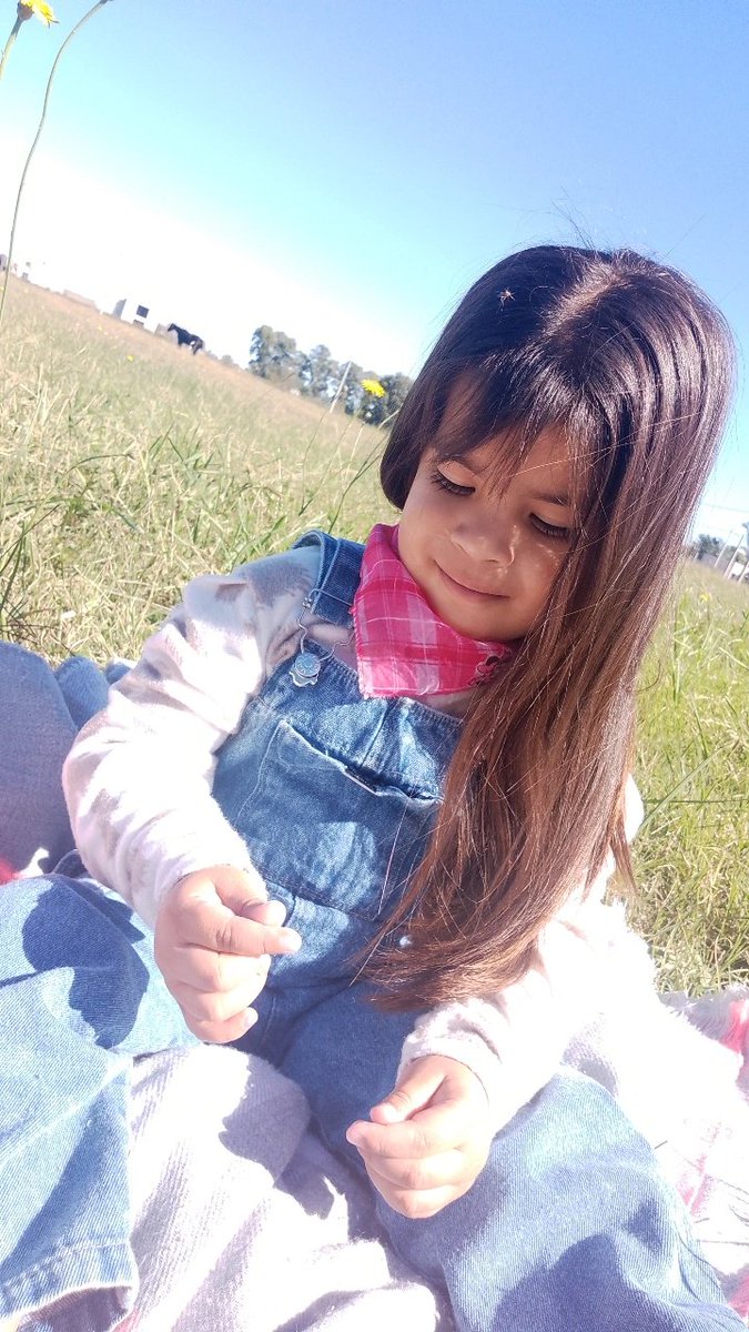 Ssorirojas's tweet photo. Mi niña de cristal💖🥰 https://t.co/Izxx6QTan6