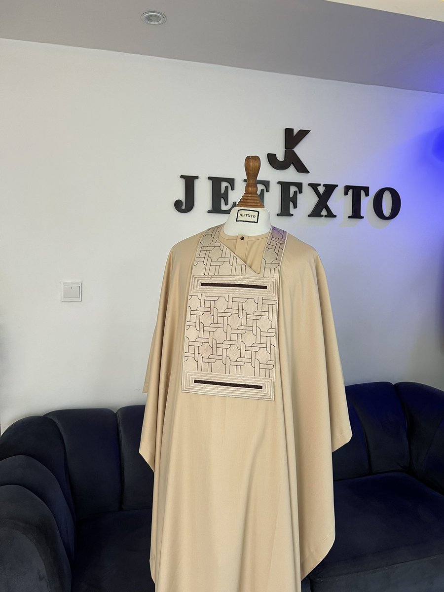 jeff_xto's tweet photo. AGBADA✂️
Available for order✂️

#AbujaTwitterCommunity #abuja #agbada #fashion #MetGala2025 #menswear #fashiondesigner https://t.co/OVzS2W7MRX