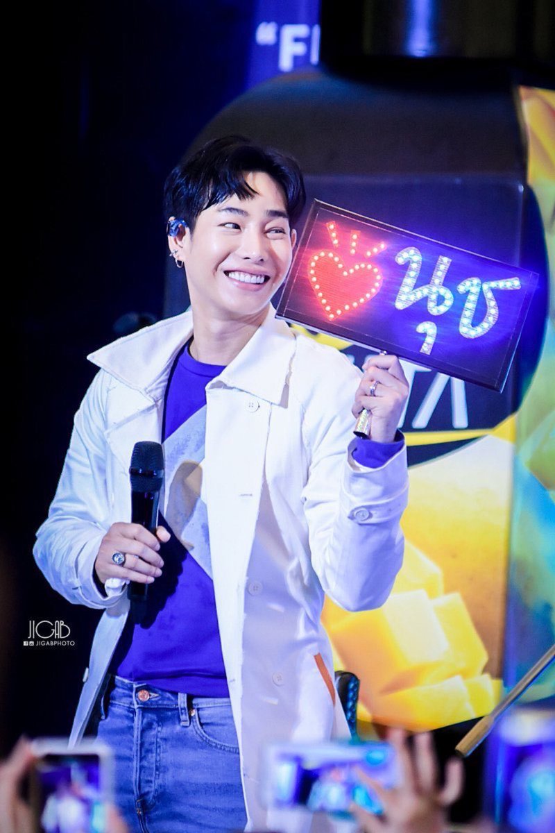 702Vote's tweet photo. HBD NUCHES  🎂 🦋 @peckpalit 

#Happy8thBirthdayNuches
#เป๊กผลิตโชค
#PeckPaLitChoke https://t.co/jnoAaKDkio