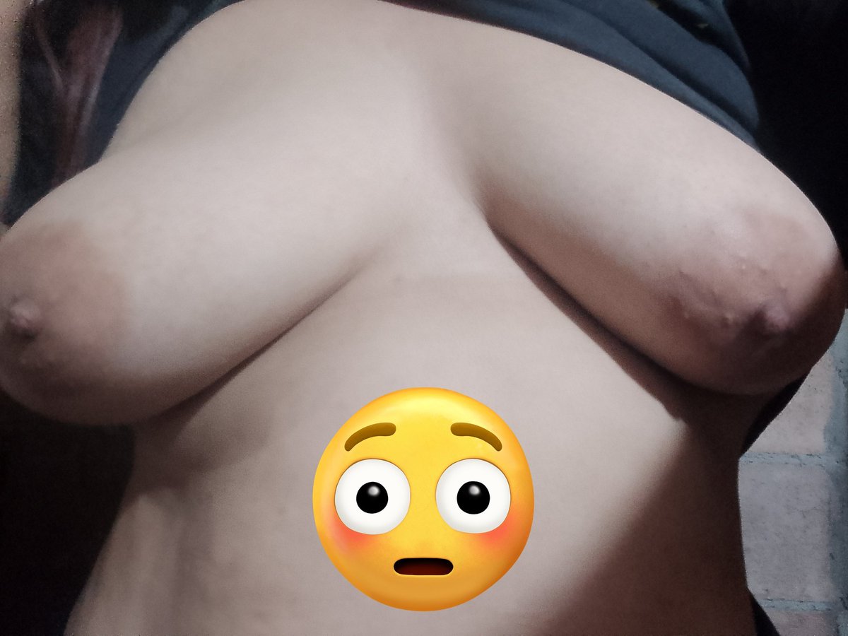 Cassiepaypay69's tweet photo. https://t.co/lMIlC5SB51