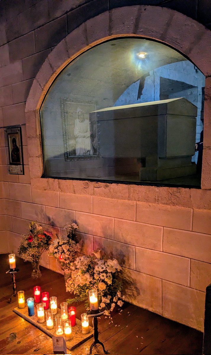 BalledeScapa's tweet image. #BuenosDiasATodos Monasterio de la Trapa, Dueñas #Palencia y visita a la tumba del Hermano Rafael. #monasterios