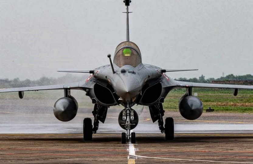 #OperationSindoor 
#PakistanStrikesBack 
hahahaha ye bhi gaya .