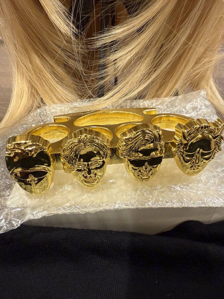 aromahotExtreme's tweet image. メリケンサック？あぁ指輪でしょ？