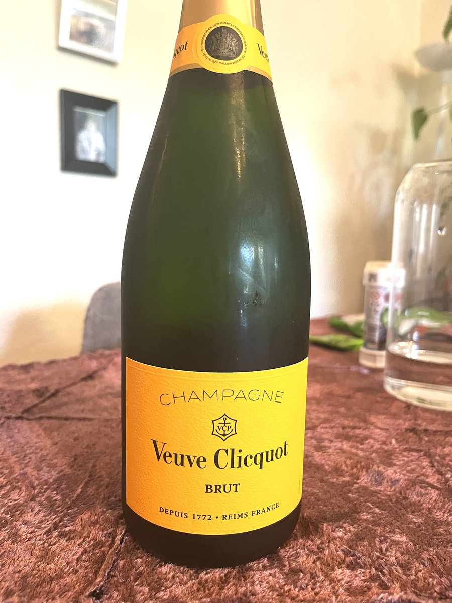 Happy birthday to my sister from another Mother <a href="/AnitaJack5/">Anita Jack</a>! Thank you for the last 9 years of fun, laughter, more laughter and sharing very very real and beautiful moments together. Love you forever. 🙏🏼 🫶🫰

#birthday #capetown #celebrations