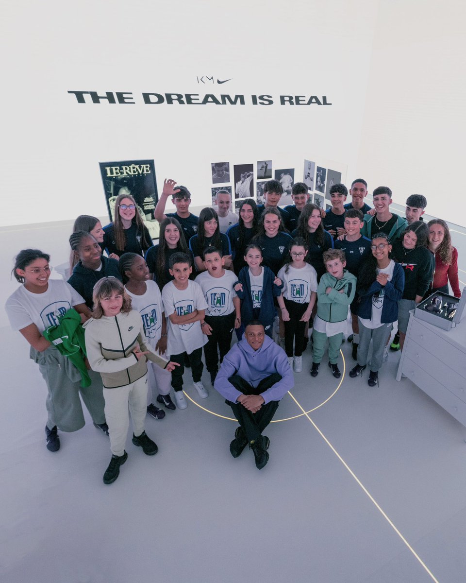 nikefootball's tweet image. Fueled by belief, a small dream sprouted in @kmbappe’s bedroom now blooms in stadiums worldwide. We invited friends to see where his journey began and asked them about their dreams. What’s your dream?
#NikeFootball
#THEDREAMISREAL