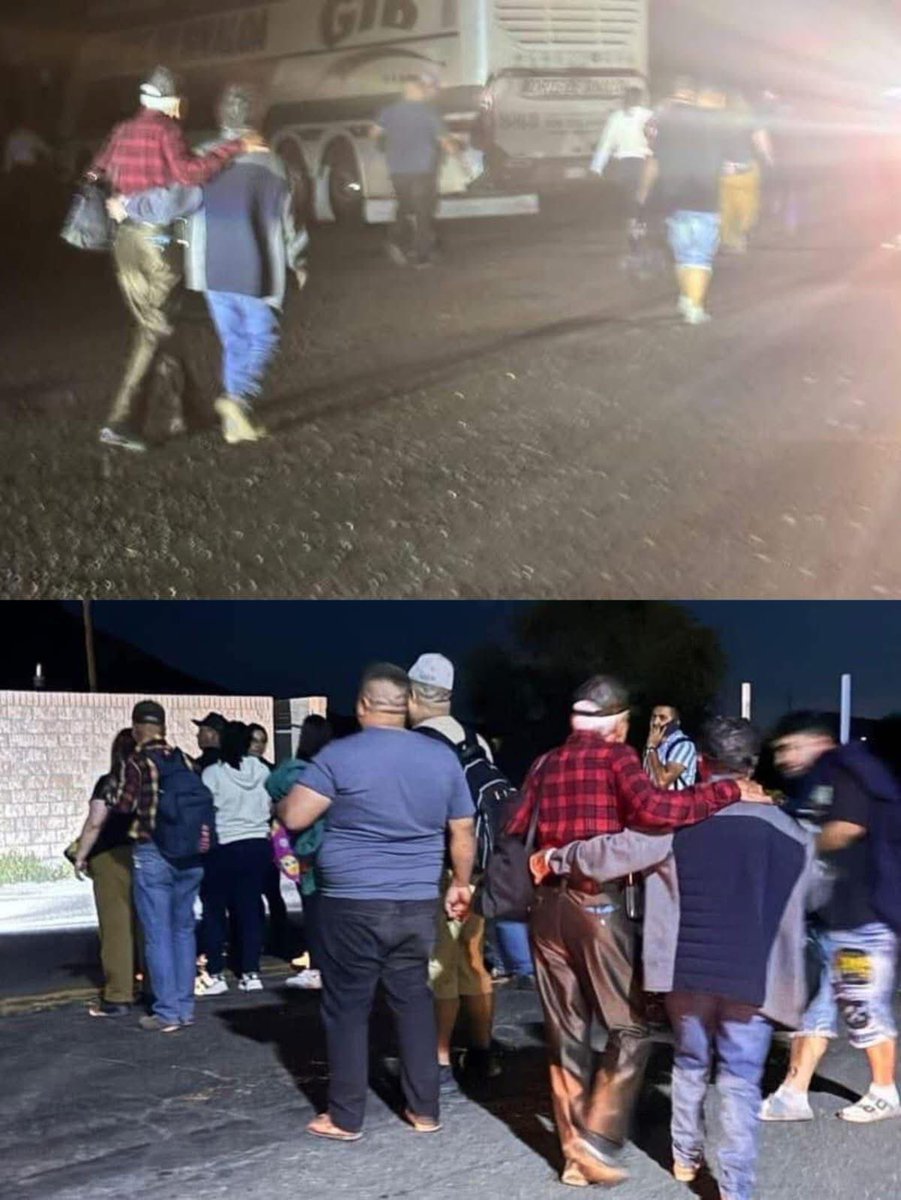 NCCULIACAN's tweet photo. |#CULIACÁN🍅👉🏻¡Civiles armados despojaron (1) autobús #NortedeSinaloa en la caseta de #ElLimon y dejaron varados a 60 personas!📸👇🏻| https://t.co/6LfEjMLOMM | https://t.co/4pO7uFvTa6