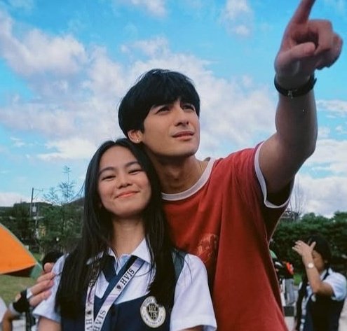 parang illegal ayuda lang to before ah, then ngayon dami na nagsisilabasan