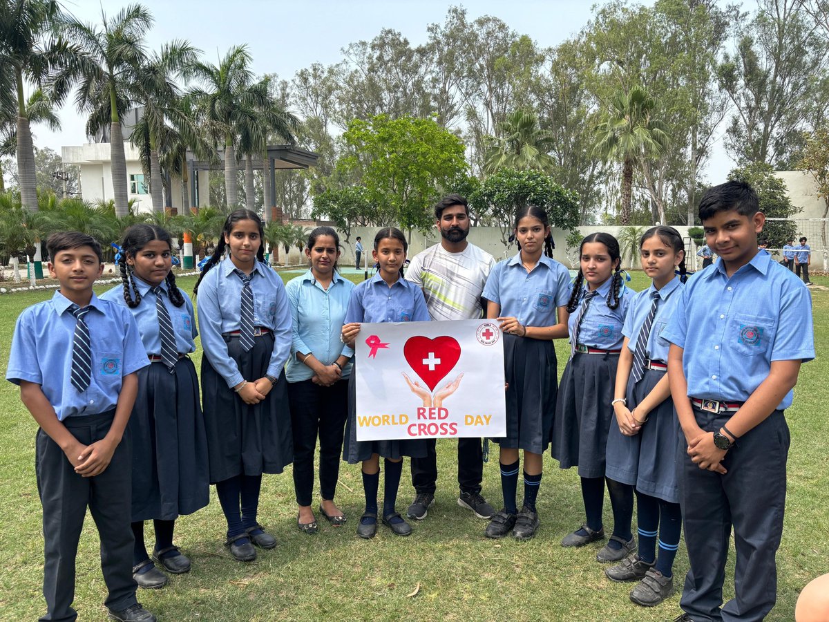 SaranshSch9719's tweet image. Saransh International School marked #RedCrossDay with interactive lessons on safety, first aid, and preparedness—empowering students with life-saving skills and awareness. 

#SafetyFirst #LearnToSaveLives #YouthEmpowerment