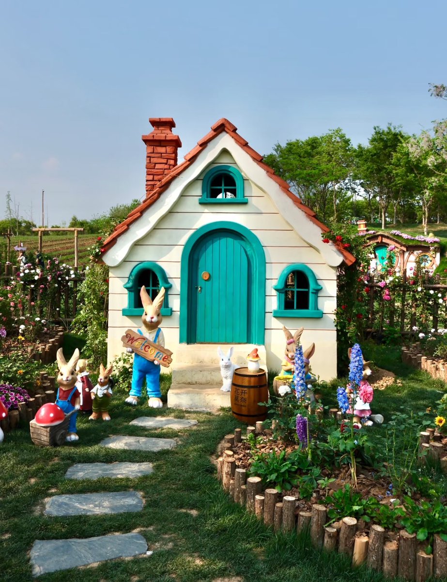 jiangsuandyou's tweet photo. An Alice in Wonderland experience — Nanjing edition! #FairyTaleTown #ChinaTravel #JiangsuTravel @GoToNanjing @DiscoverNanjing @iNanjing @VisitJiangsu https://t.co/PyKZ0rKTI2