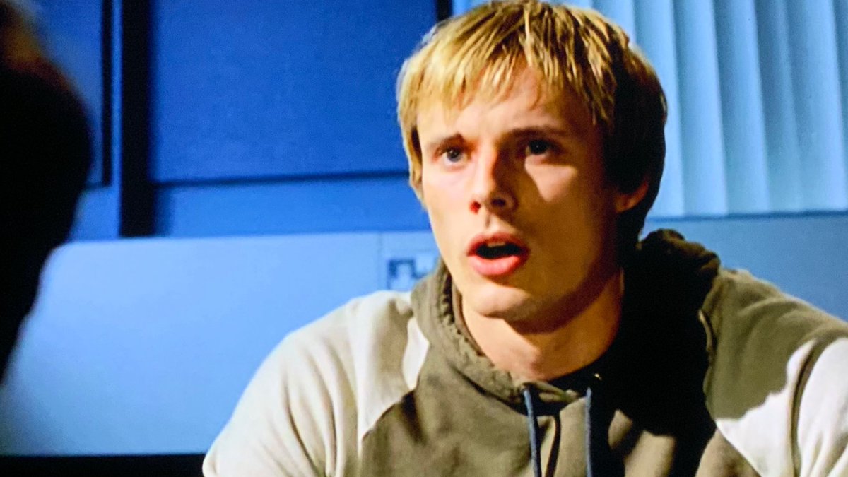CMagnumfan's tweet photo. #BradleyJames as #JackRoth in #Lewis season 2 episode 2 Music To Die For aired on March 2nd 2008

#myscreensavers https://t.co/5dOm2bBAPI