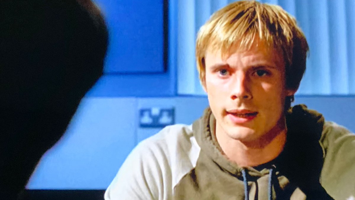 CMagnumfan's tweet photo. #BradleyJames as #JackRoth in #Lewis season 2 episode 2 Music To Die For aired on March 2nd 2008

#myscreensavers https://t.co/5dOm2bBAPI