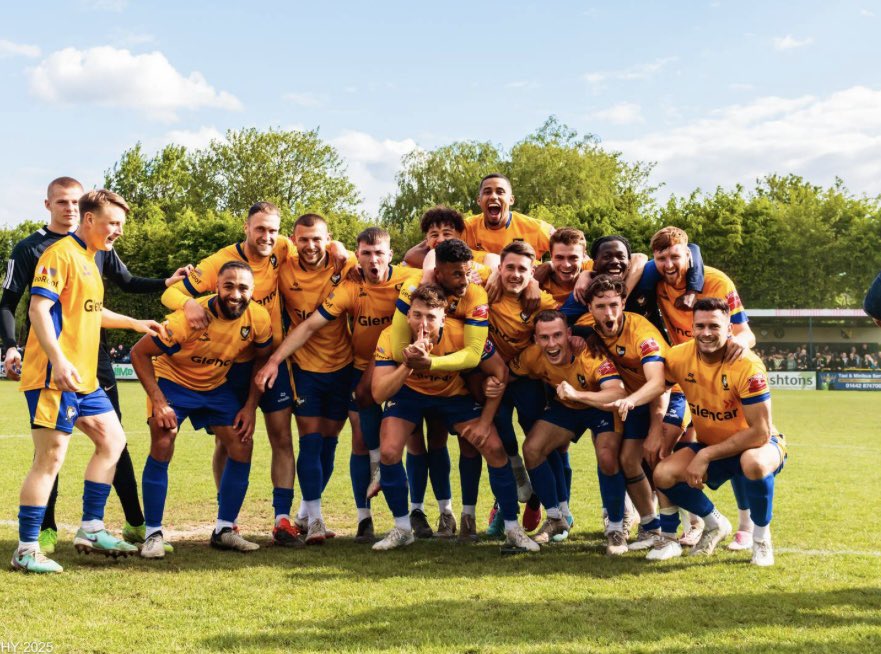 Luke Andrews tweet media