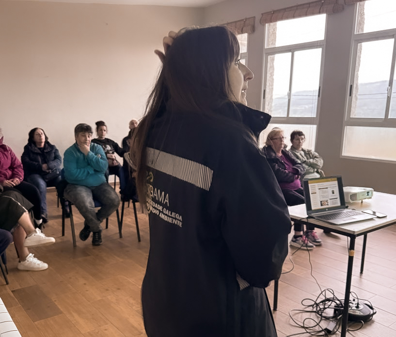 SogamaXunta's tweet image. ♻️ A veciñanza de Beade fórmase en autocompostaxe coa axuda de Sogama.
Os composteiros entregados permitirán un proceso máis eficiente, hixiénico e cómodo nos fogares 🌱

👉 f.mtr.cool/stitphoain

#GaliciaSostible #Autocompostaxe #LixoCero