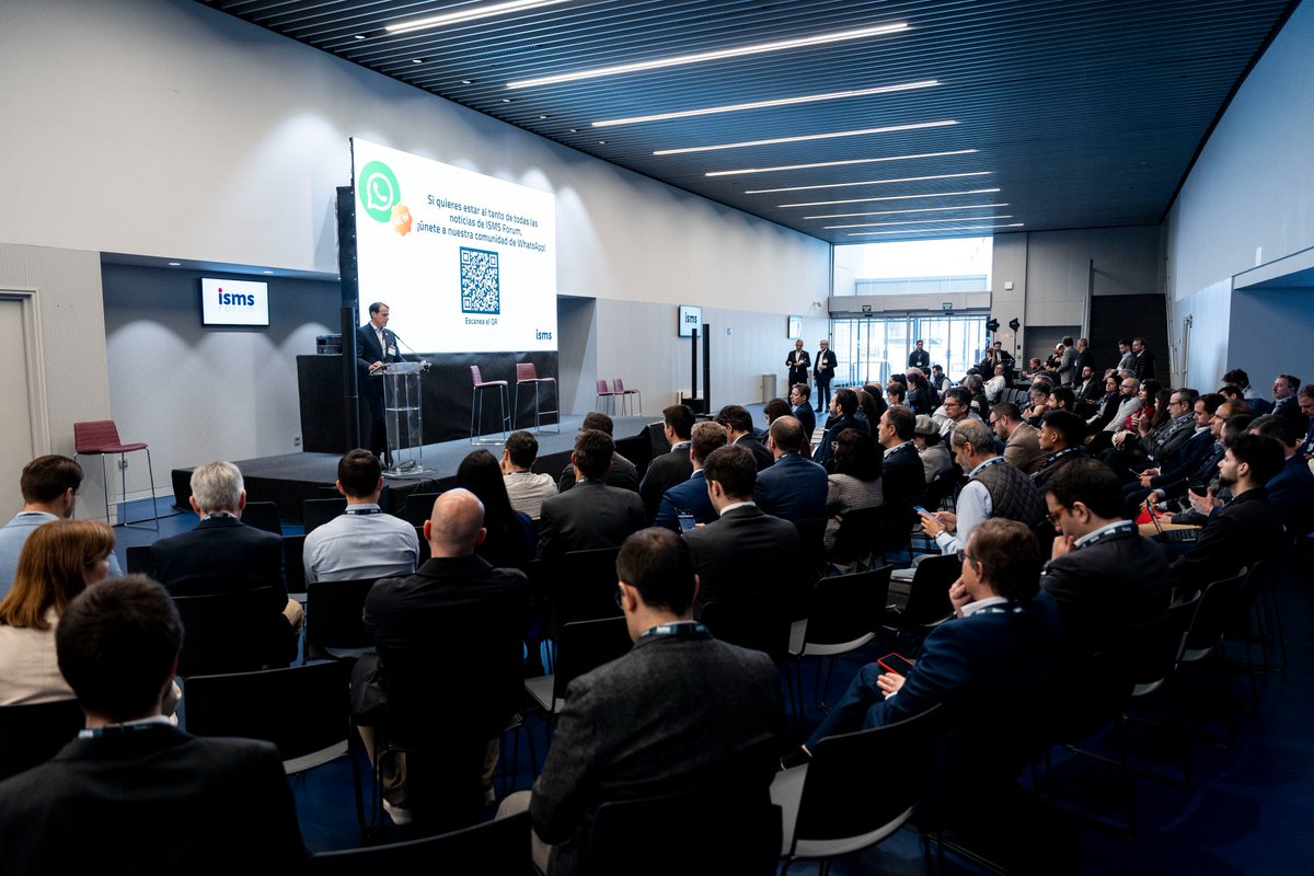 ¡Arranca el XIV Foro de Ciberseguridad! 
Iniciamos con las bienvenidas en ambos tracks de la mano de líderes del sector como Aleida Alcaide <a href="/mintradigital/">Ministerio Transformación Digital Función Pública</a>, Daniel Largacha <a href="/MAPFRE/">Mapfre</a>  y Adolfo Hernández <a href="/BancoSabadell/">Banco Sabadell</a>. #FOROCIBER14