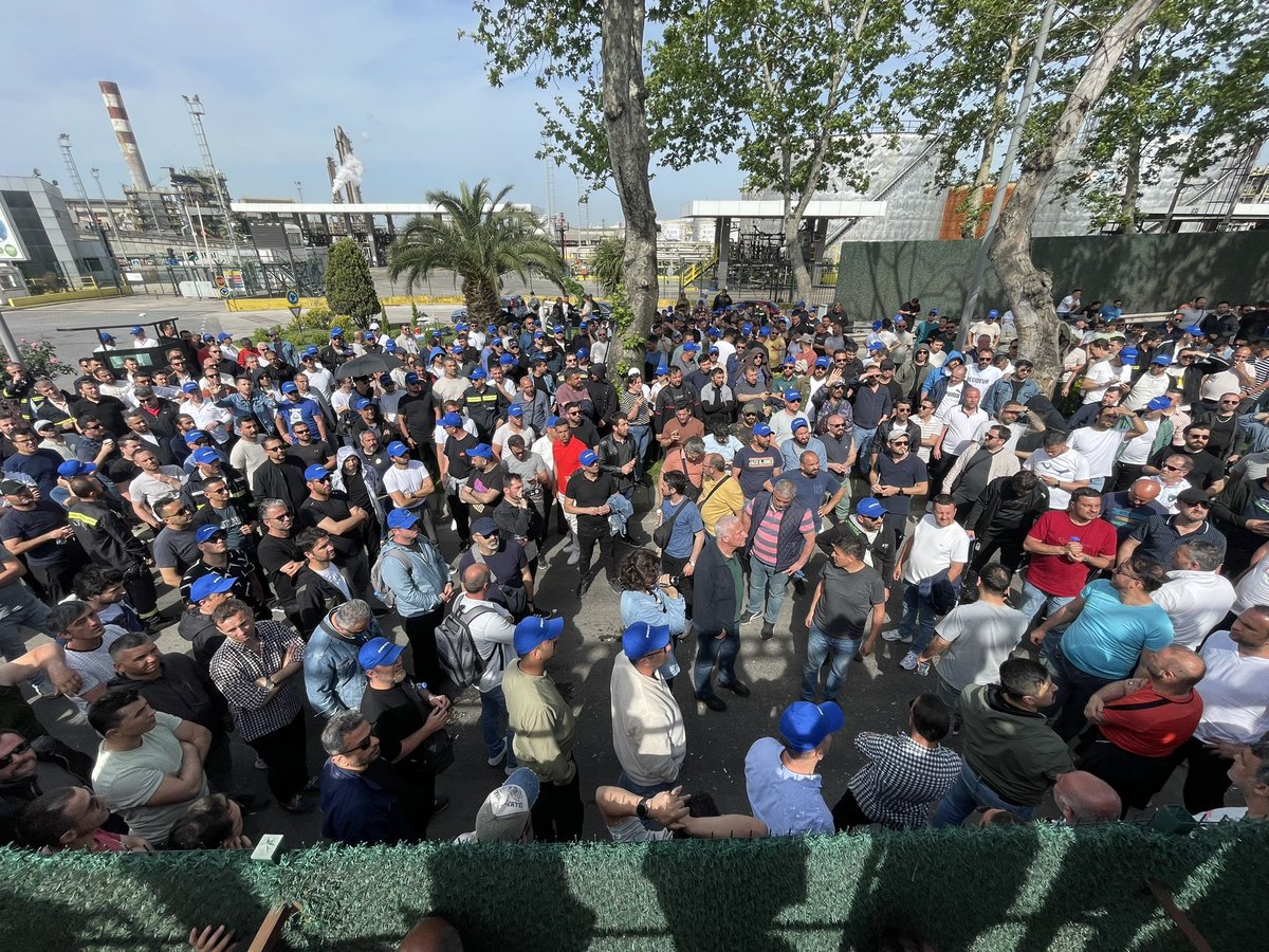 TÜPRAŞ’ta eylem bitti. Maalesef KASA kazandı #tuprasiscisidireniyor #tuprasiscisiyanlizdegildir #yatacakyerinizyoktuprasliyakanizda