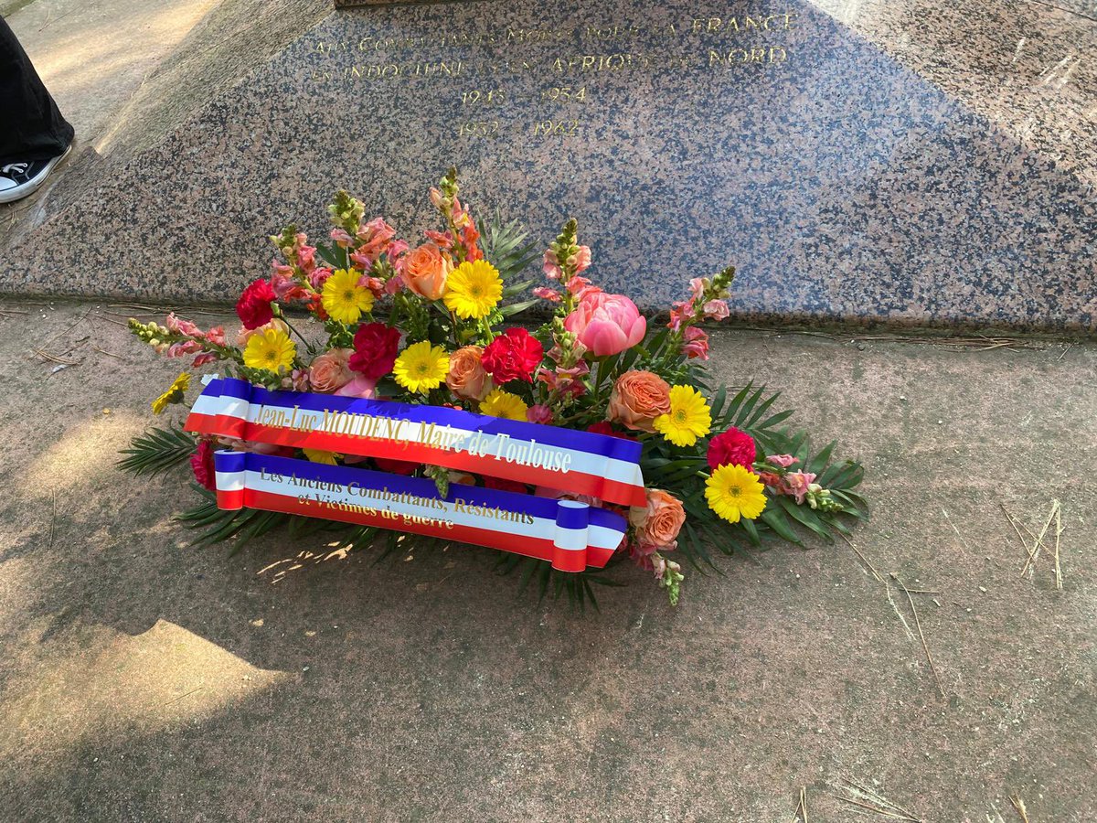 CognardGaetan's tweet photo. Je reprensentais @jlmoudenc pour la Cérémonie du 80 eme anniversaire 8 mai 1945 sur bellefontaine au #Mirail.
Les jeunes de l’école de la deuxième chance étaient nombreux pour la commémoration. https://t.co/McNAb4RZX4