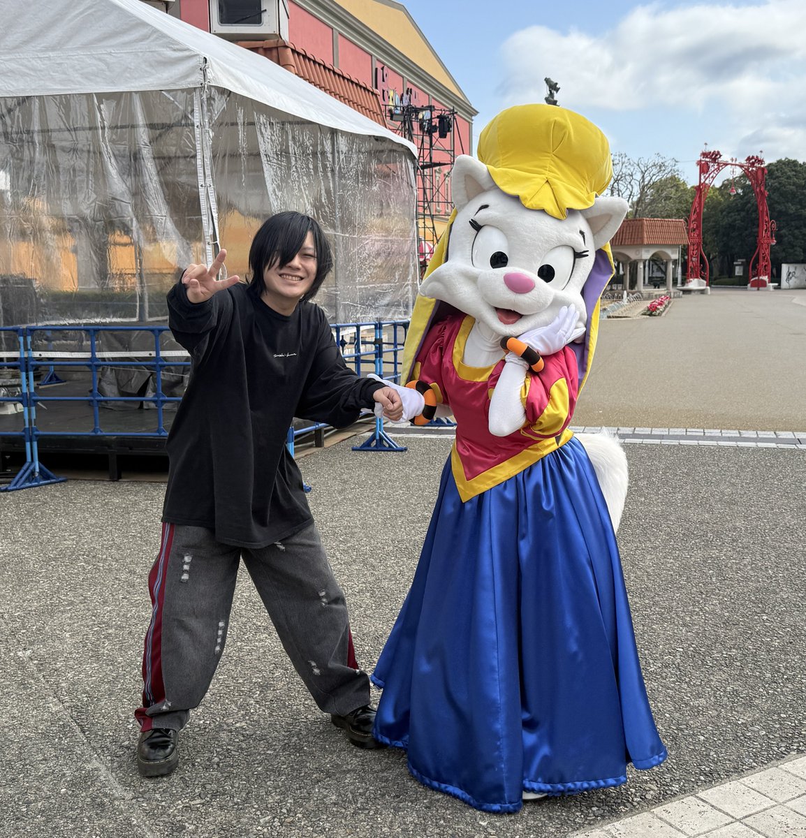 yabaT_koyacial's tweet photo. ダルちゃんに会えた
まじで嬉しい
#タンクフェス #ヤバイ志摩スペイン村屋さん https://t.co/WLP3wNzRDj