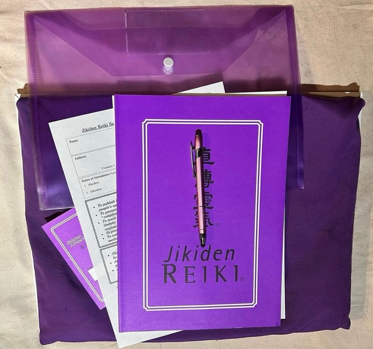 💜 Starting to prepare for teaching this weekend’s Jikiden Reiki Shoden class on Friday, Saturday and Sunday. 🙏🏻💜 #blessings #energy #teaching #full #class #learning #shoden #okuden #care #gratitude #reiki #jikiden #course #jikidenreiki #courses #learn #suffolk #burystedmunds