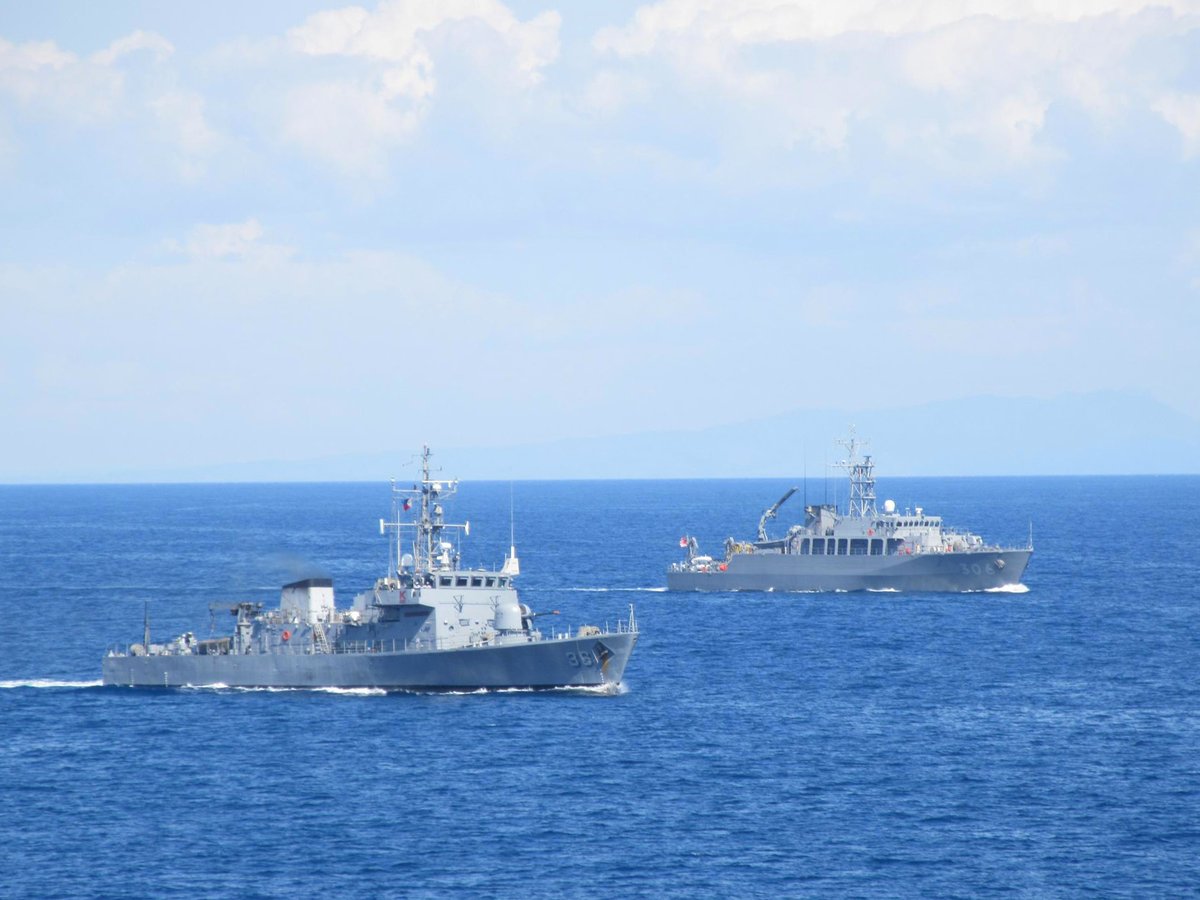 Philippine_Navy's tweet photo. IN PHOTOS | The Indo-Pacific Middle East Deployment 2025 (#IMED25) unit of the @jmsdf_pao_eng conducted a goodwill exercise with the Philippine Navy off the coast of Manila

👉🏽https://t.co/HwdQP0EVbX

#ProtectingtheSeasSecuringOurFuture
#ModernandMultiCapablePHNavy https://t.co/fyTDU77h02