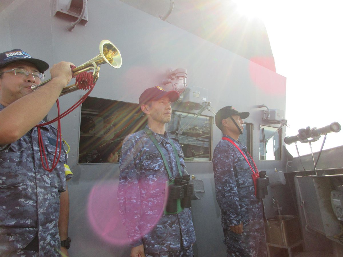 Philippine_Navy's tweet photo. IN PHOTOS | The Indo-Pacific Middle East Deployment 2025 (#IMED25) unit of the @jmsdf_pao_eng conducted a goodwill exercise with the Philippine Navy off the coast of Manila

👉🏽https://t.co/HwdQP0EVbX

#ProtectingtheSeasSecuringOurFuture
#ModernandMultiCapablePHNavy https://t.co/fyTDU77h02